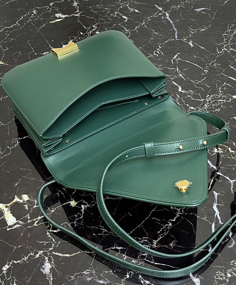 Bottega Veneta Small Mount Leather Envelope Bag Green